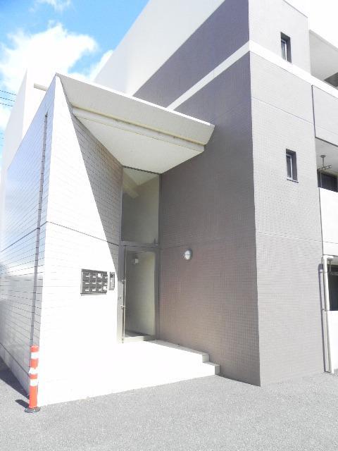 13/24 エントランス