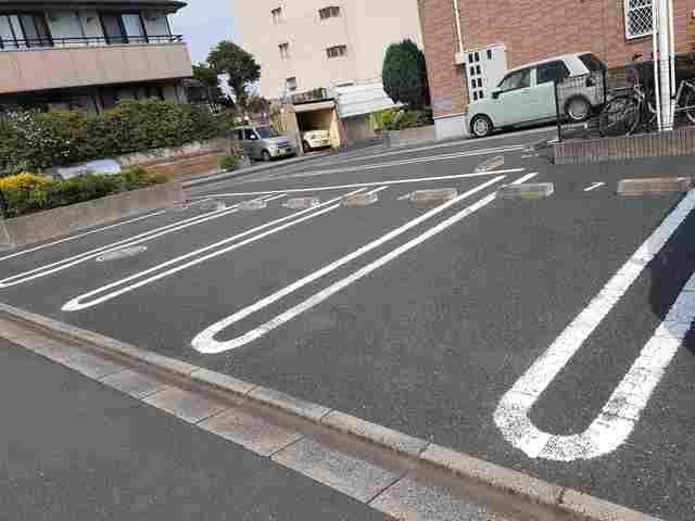 14/20 駐車場