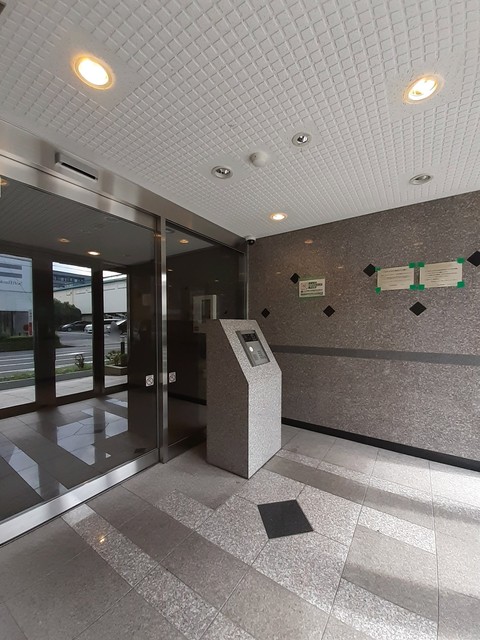 14/20 エントランス