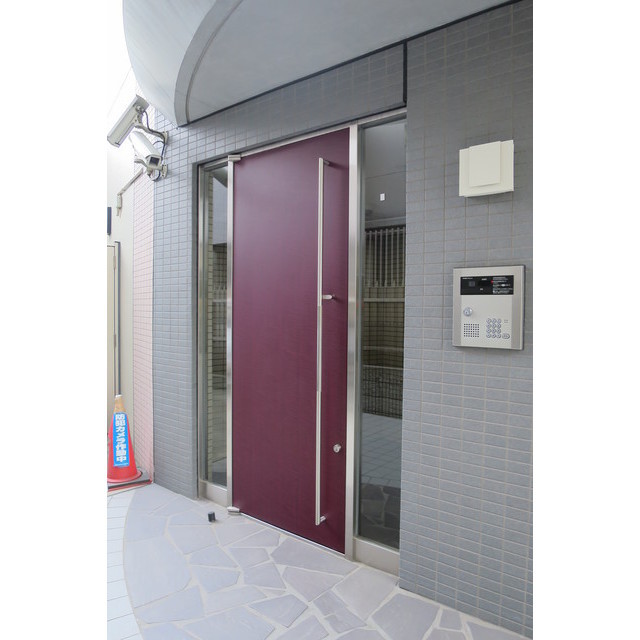 15/23 エントランス