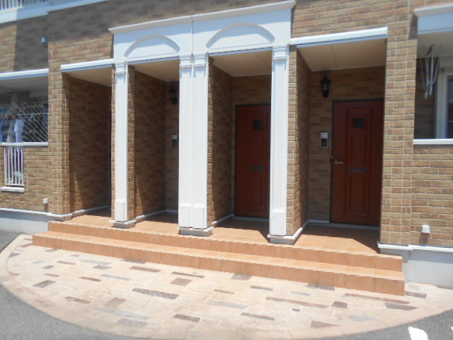 21/28 エントランス