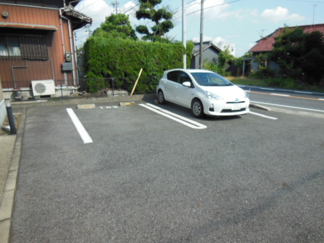 22/30 駐車場