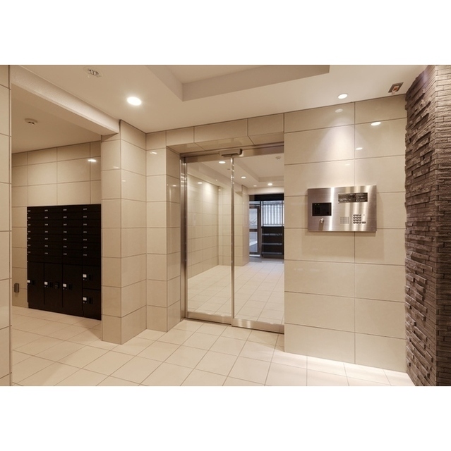 18/24 エントランス