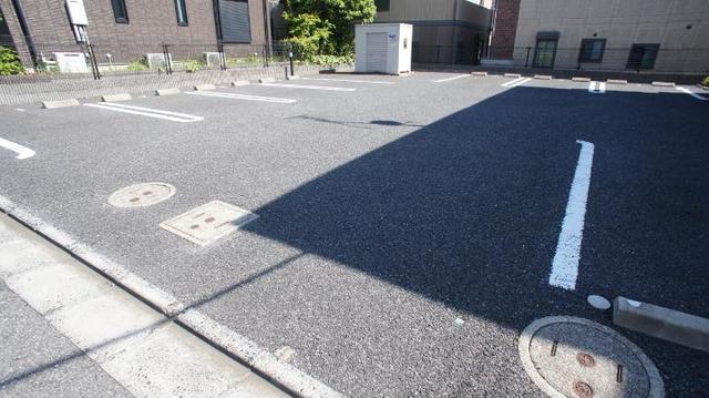 14/20 駐車場