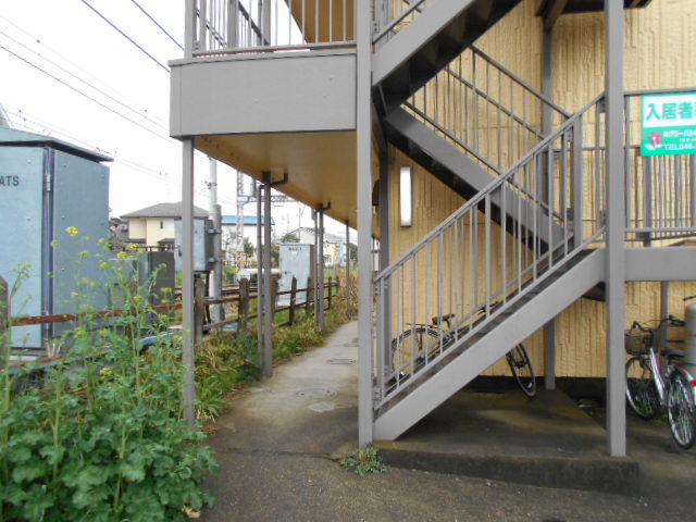 24/30 エントランス