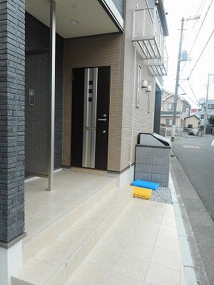 14/20 エントランス