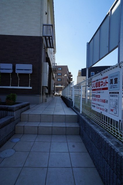 13/20 エントランス