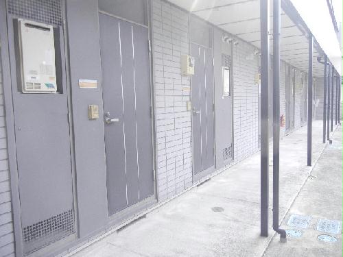 23/30 エントランス