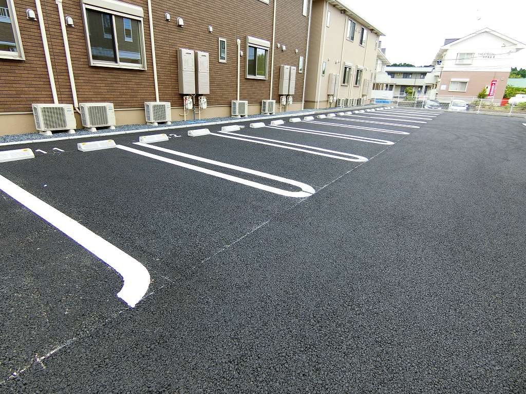 14/20 駐車場