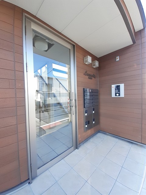 14/20 エントランス