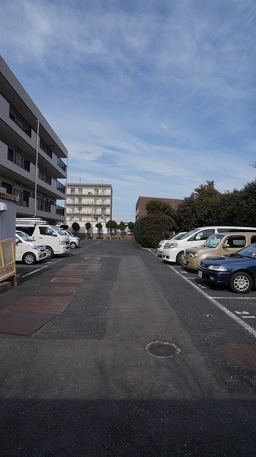 19/26 駐車場