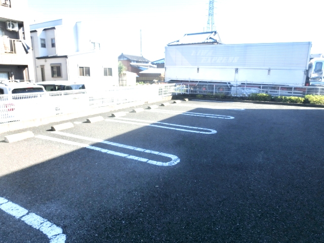 20/28 駐車場