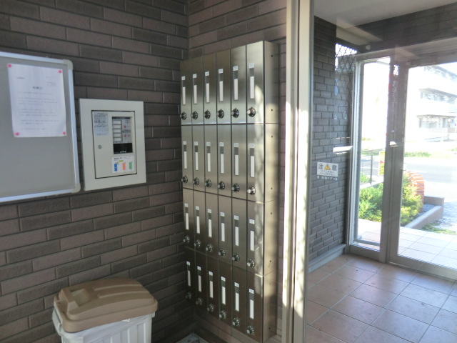 16/25 エントランス