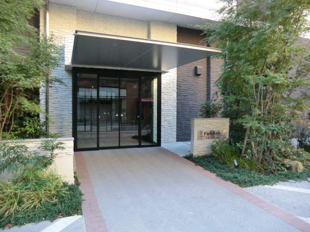 22/30 エントランス