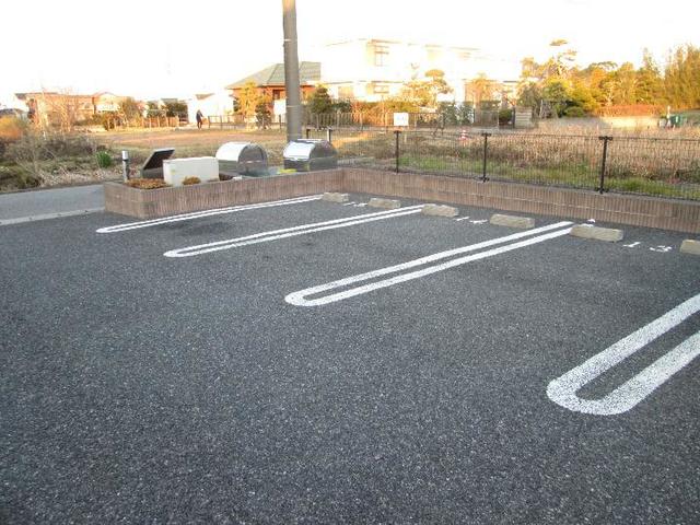 14/20 駐車場