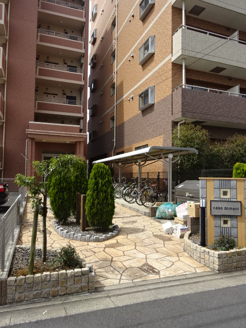 21/27 エントランス