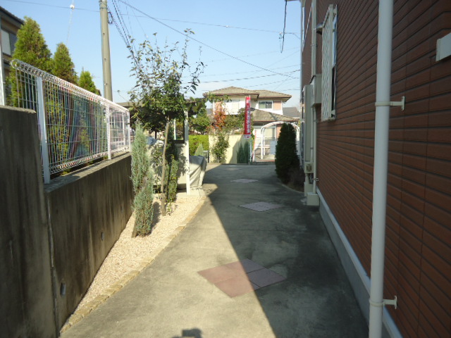 22/28 エントランス