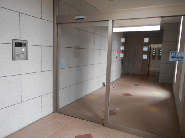 20/27 エントランス