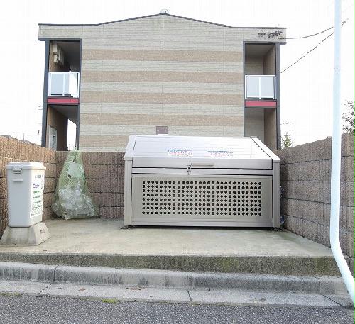 13/14 エントランス