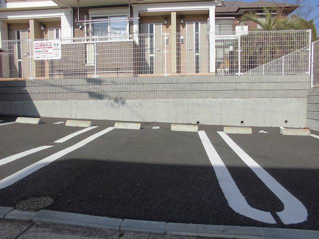 14/19 駐車場