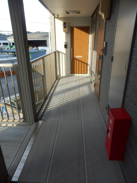 3/4 エントランス