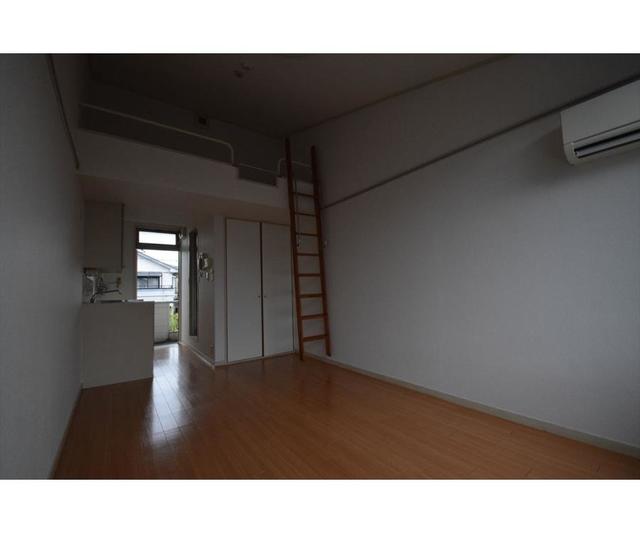 13/30 リビング/ダイニング