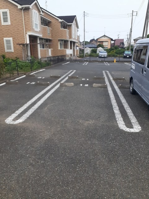 14/20 駐車場