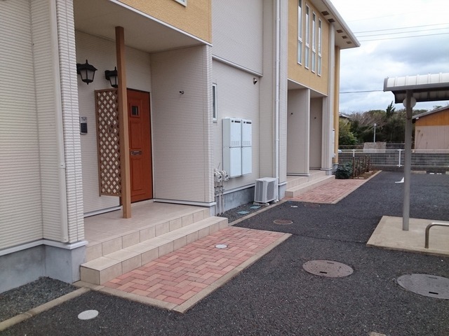 13/20 エントランス