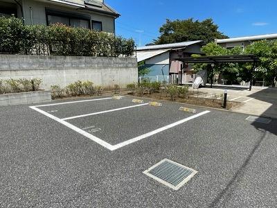 2/2 駐車場