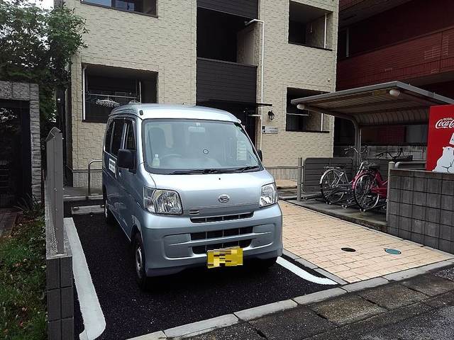 22/30 駐車場