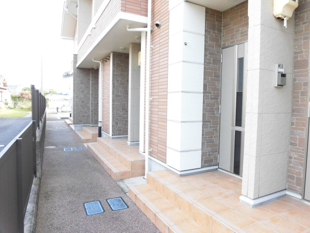 22/30 エントランス