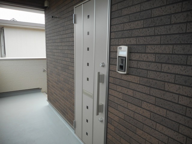 2/4 エントランス