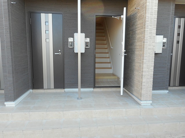 14/20 エントランス