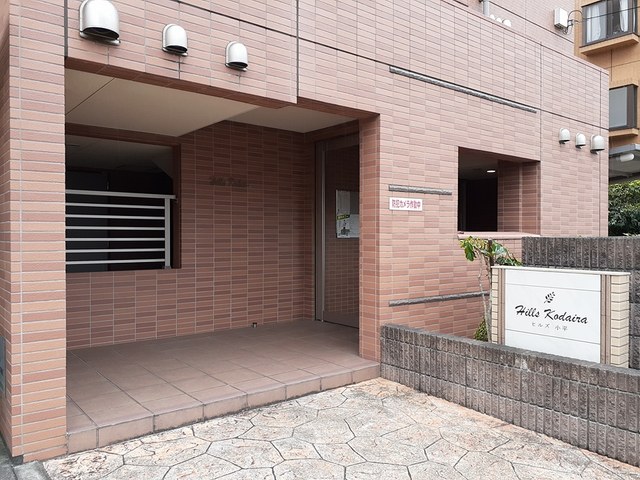 20/26 エントランス