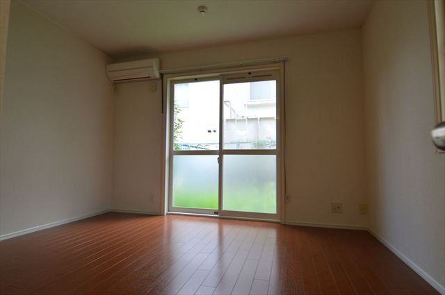 18/29 リビング/ダイニング