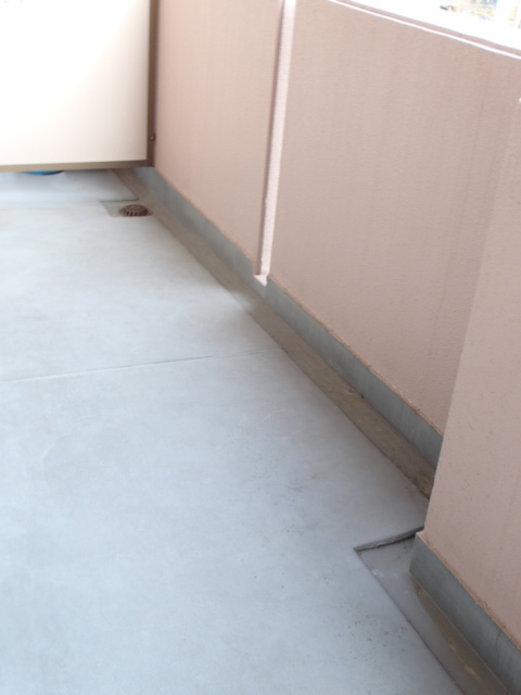 14/28 バルコニー