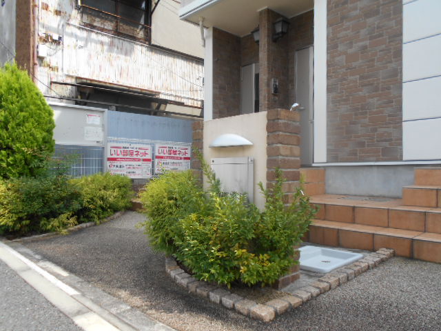 21/29 エントランス
