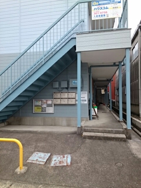 18/25 エントランス
