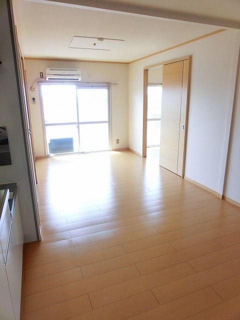 13/22 エントランス