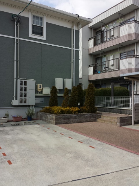 21/30 エントランス