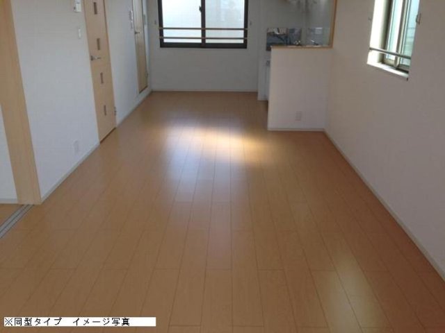 21/30 エントランス