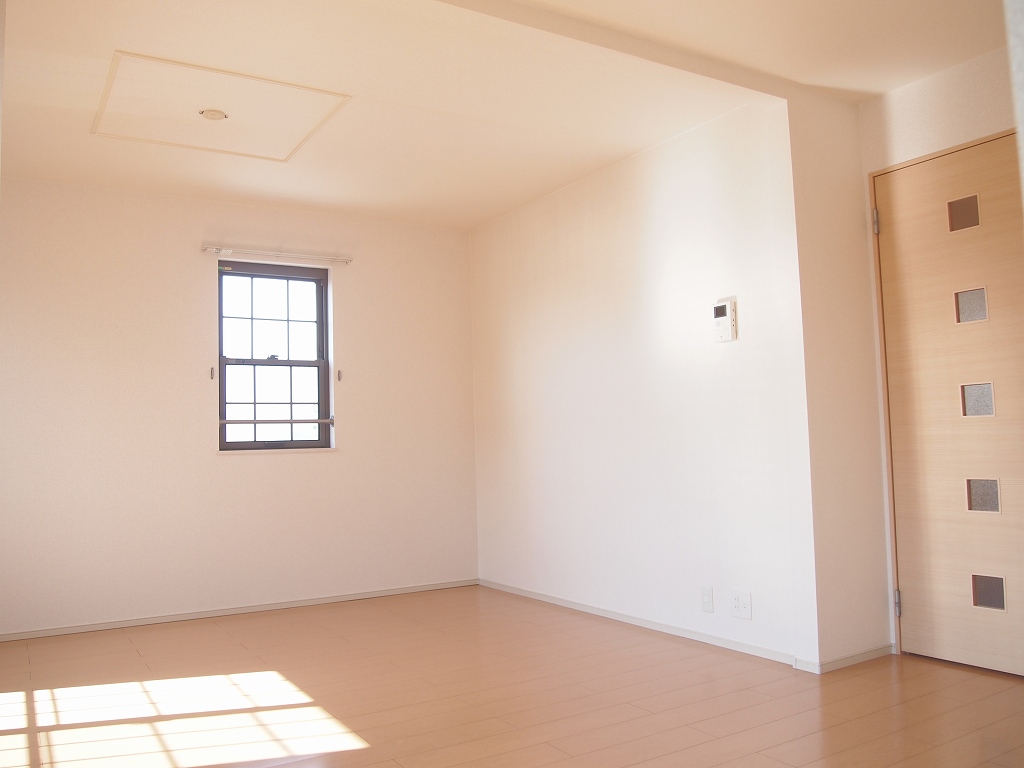 13/22 エントランス