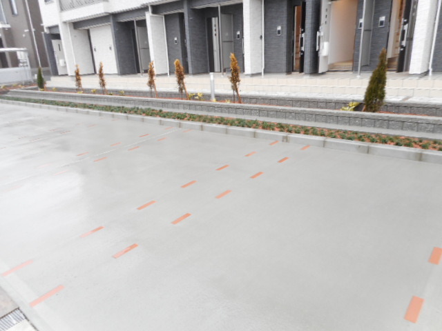 14/23 駐車場