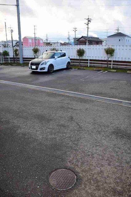 14/20 駐車場