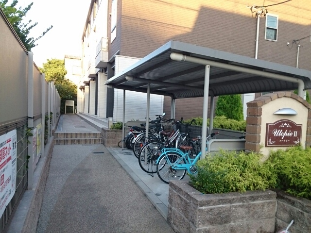 22/30 エントランス