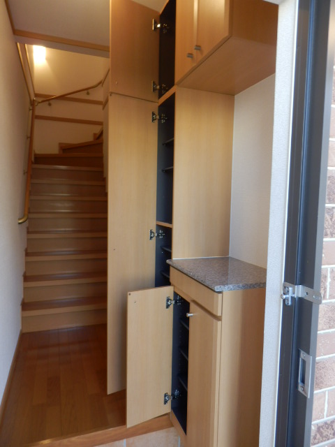 22/30 エントランス