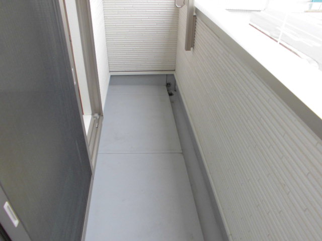 18/28 バルコニー