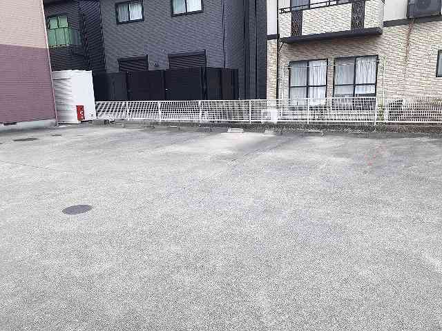 14/20 駐車場