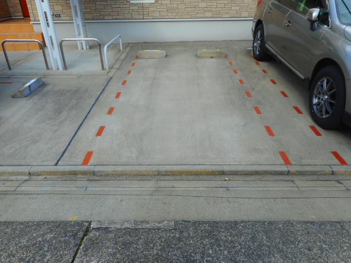 2/10 駐車場