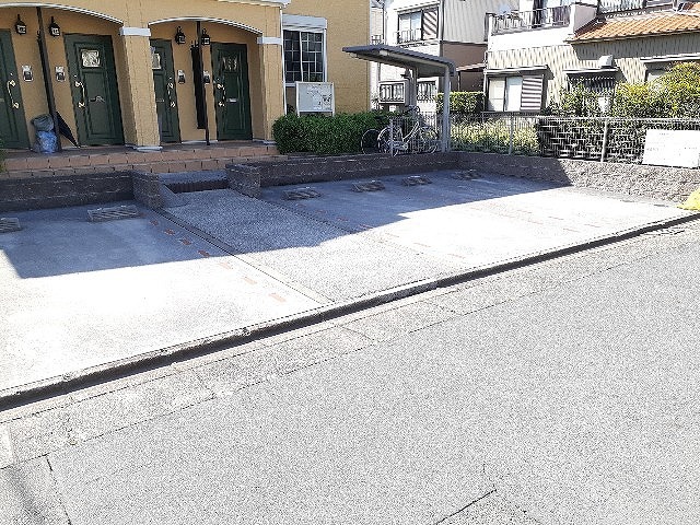14/22 駐車場